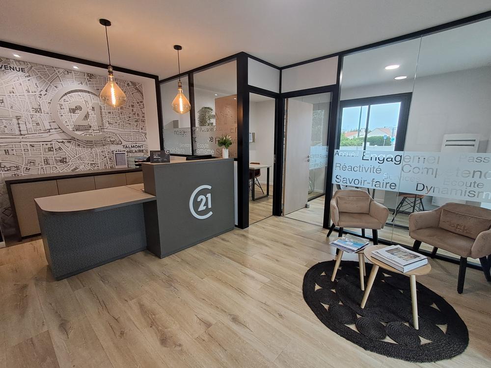 l'équipe de l'agence Eole Immobilier