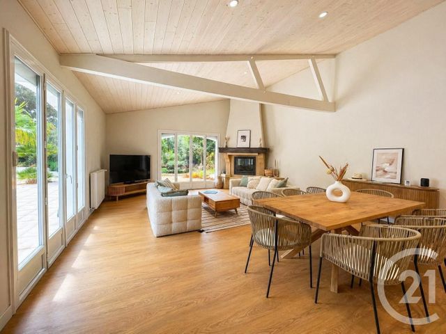 maison à vendre - 7 pièces - 188.2 m2 - TALMONT ST HILAIRE - 85 - PAYS-DE-LOIRE - Century 21 Eole Immobilier